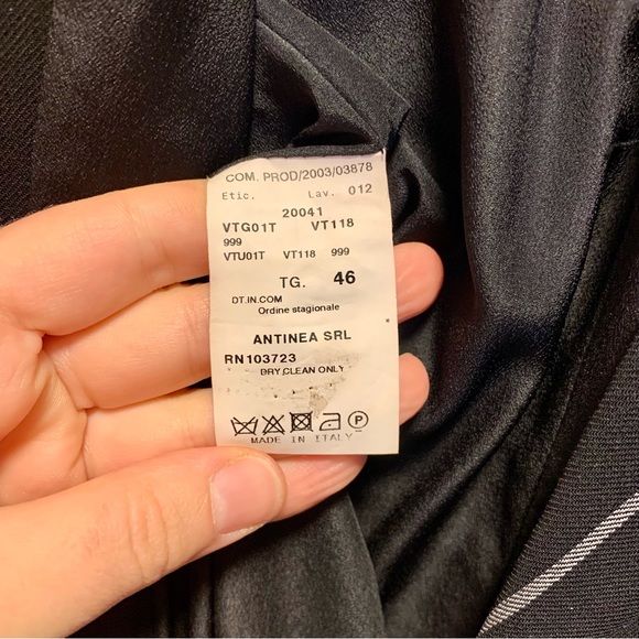 SOLD Armani Fitted Striped Blazer - Picture 9 of 11